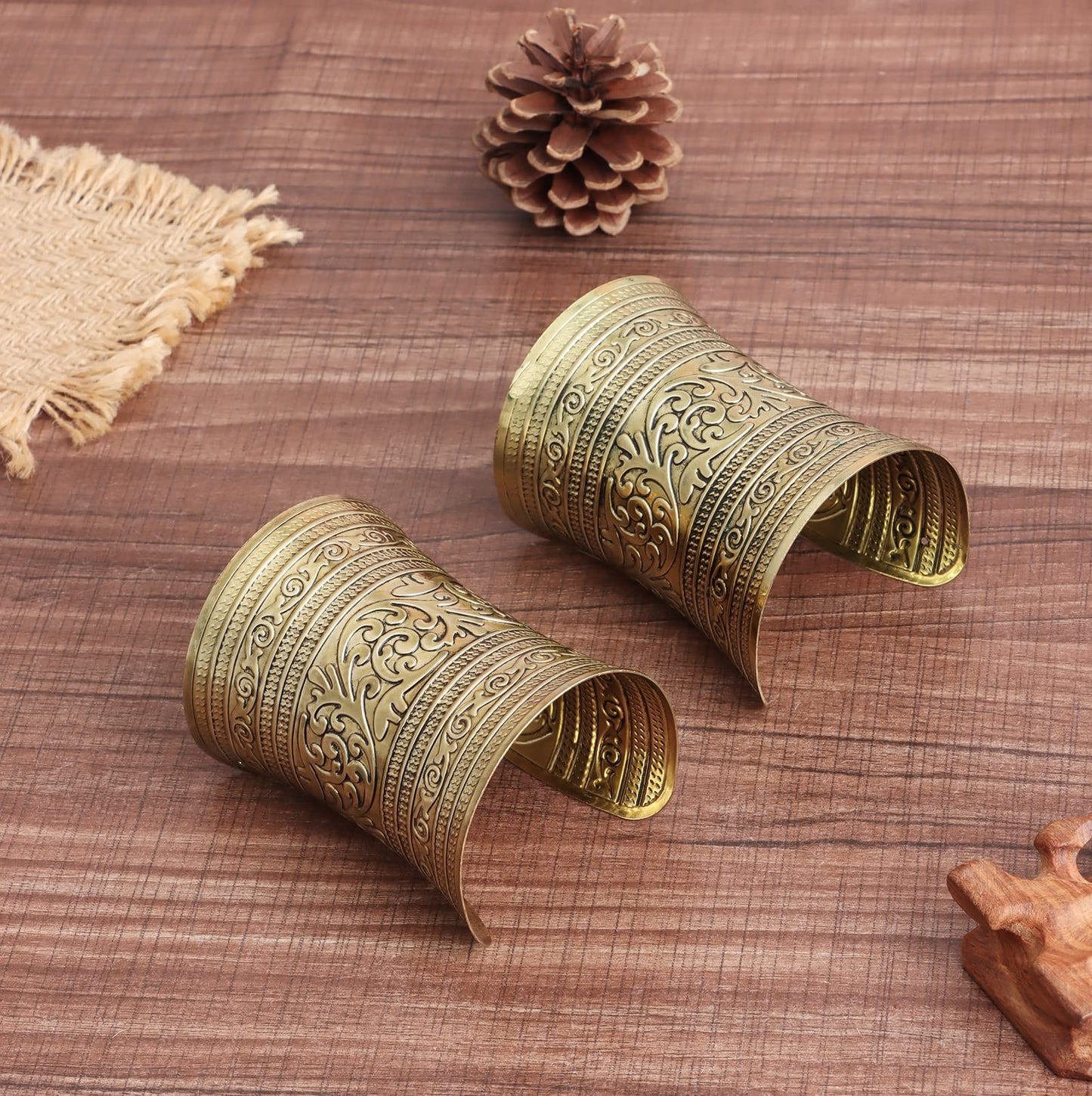 SONNYX 2 PCS Cuff Bracelets for Women Vintage Ethnic Wide Open Chunky Gold Sliver Wrist Cuff Warp Bracelets for Cosplay or Belly Dance GOLD 2