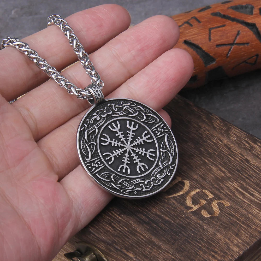 Stainless steel Vintage Viking Rune Compass Pendant Necklace High Quality Metal Pagan Amulet Jewelry