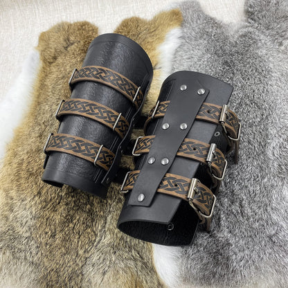 HiiFeuer Medieval Vintage Faux Leather Bracers, Retro Buckle Fastening Mercenary Arm Guards, Costume Knight Gauntlets Brown a