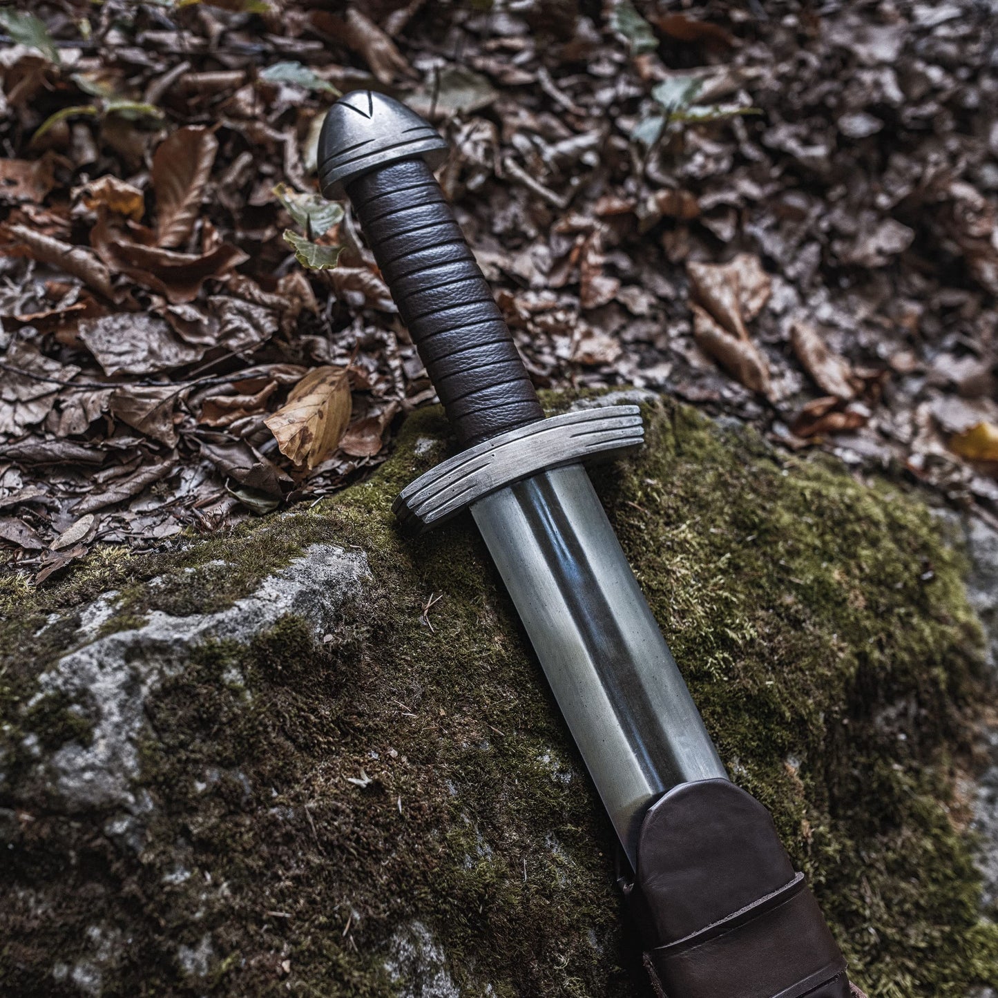 Spring Steel Viking Sword Helbítr